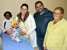Equipe da Sade e pacientes visitam novas instalaes da Clnica da Criana - Foto: PMT