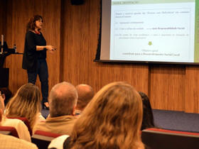 Josely Nunes, professora, pesquisadora e doutoranda da USP, apresenta resultado da pesquisa - Foto: AsCom PMT