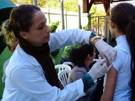 Vacinao em Escola - Foto: Sec. de Sade