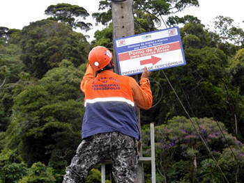 Placas sinalizando o acesso aos pontos de apoio - foto: AsCom PMT