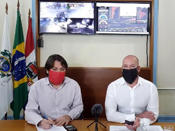 O Prefeito de Teresópolis, Vinicius Claussen e o Vice Ari Boulanger anunciaram lockdown em Live nas redes sociais - Foto: WEB imagem