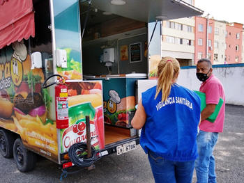 Inspeções sanitárias dos food trucks em processo de legalização - Foto: Sidney Pontes