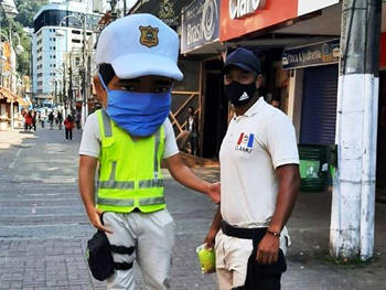 É obrigatório o uso de máscaras em locais públicos - Imagem de arquivo