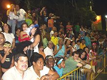 Pblico assiste ao desfile em 2006 - Foto: Portal Ter