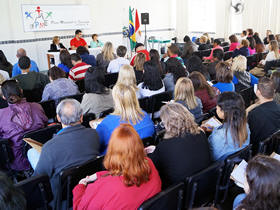 A participao da sociedade foi um dos pontos altos da elaborao do PME - Foto: Marcelo Ferreira