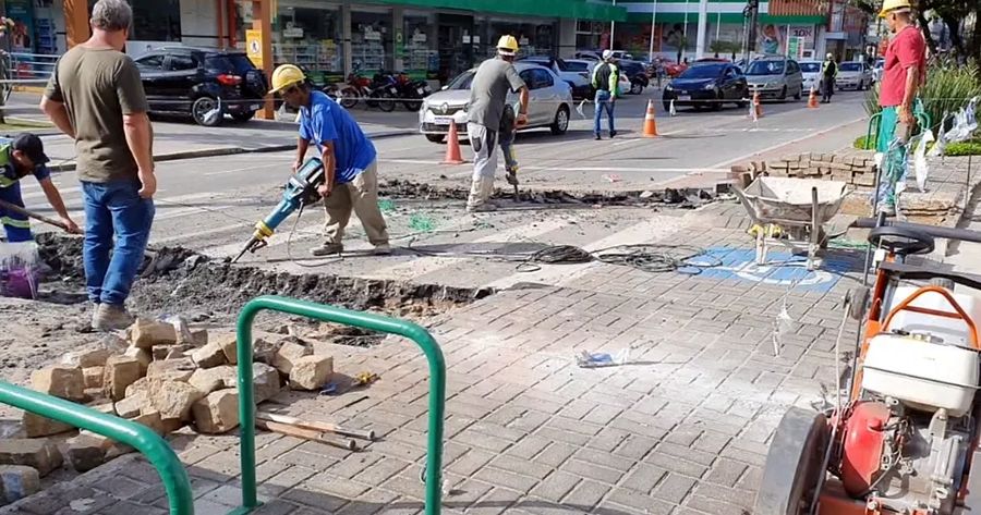 Faixa elevada de pedestres na Reta - Imagem de arquivo