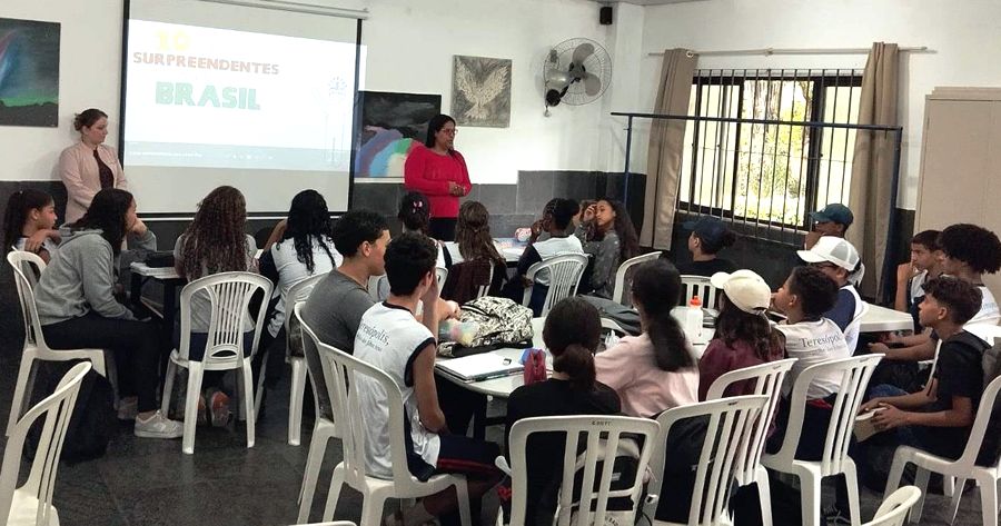 Palestra abordando o tema 'Prevenção da Gravidez na Adolescência' em Teresópolis - Foto: AsCom PMT