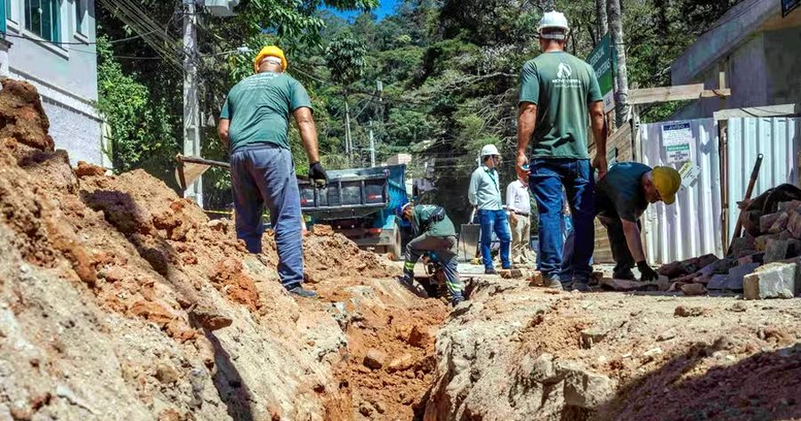 Obras de extensão de rede de água no bairro Pimenteiras - Imagem de arquivo